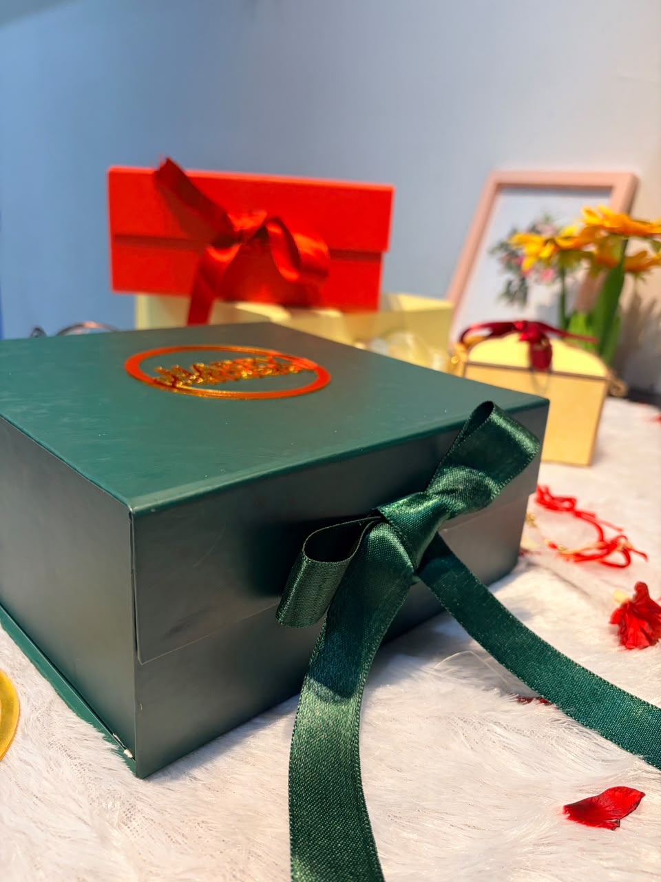 FOREVER BOND LUXURY HAMPER