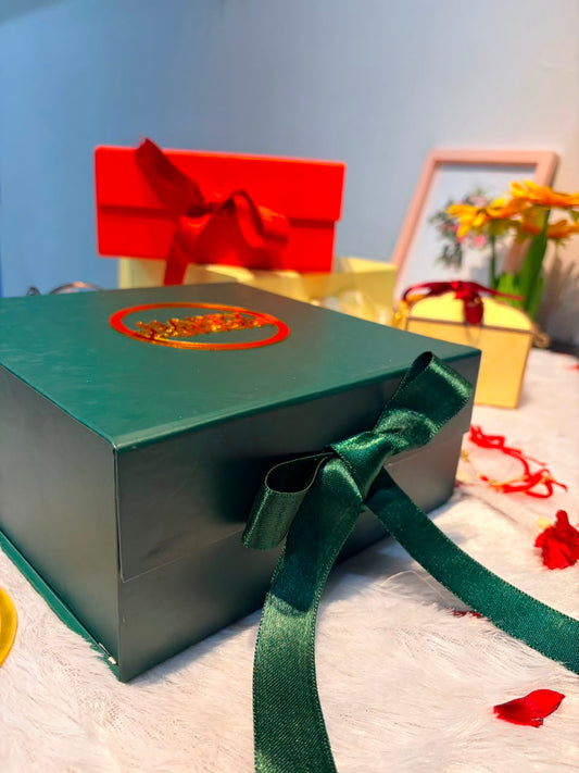FOREVER BOND LUXURY HAMPER
